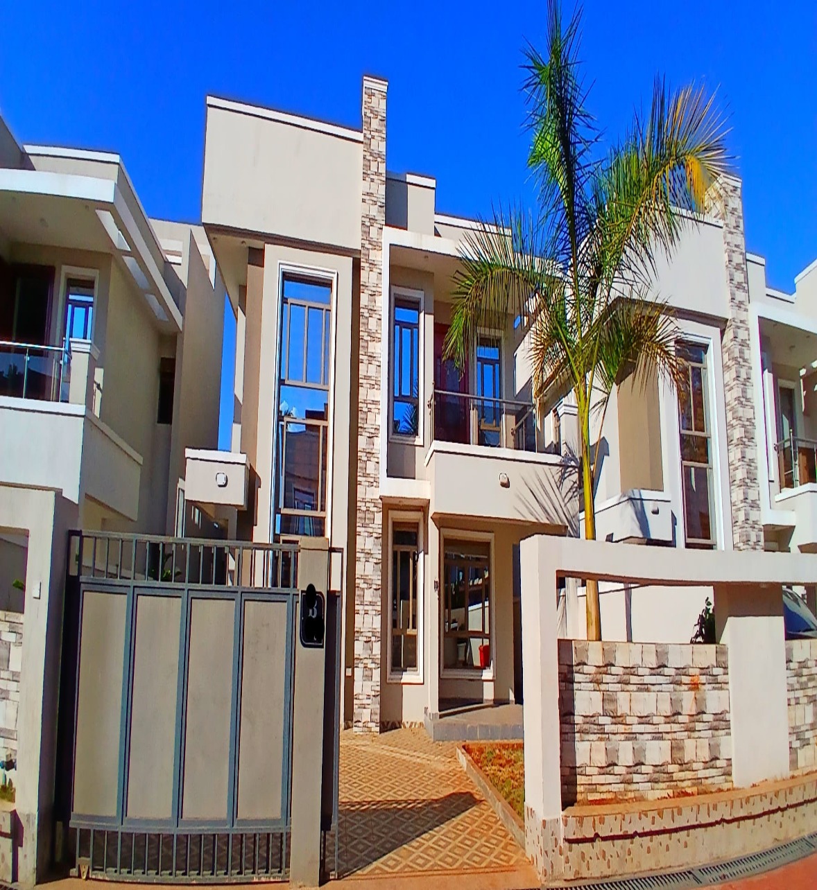 Kamakis House